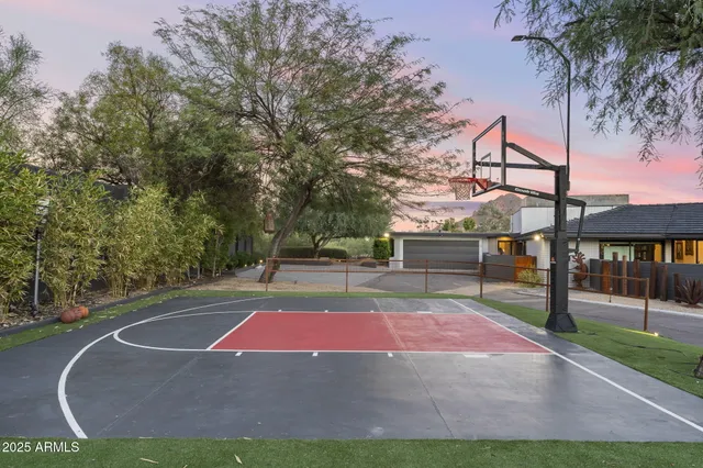 a view of a basketball court
