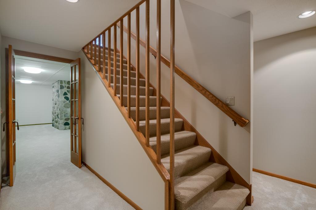 3390 Maplewood Road Wayzata, MN 55391 - Photo 15 of 23 Gallery Image 15