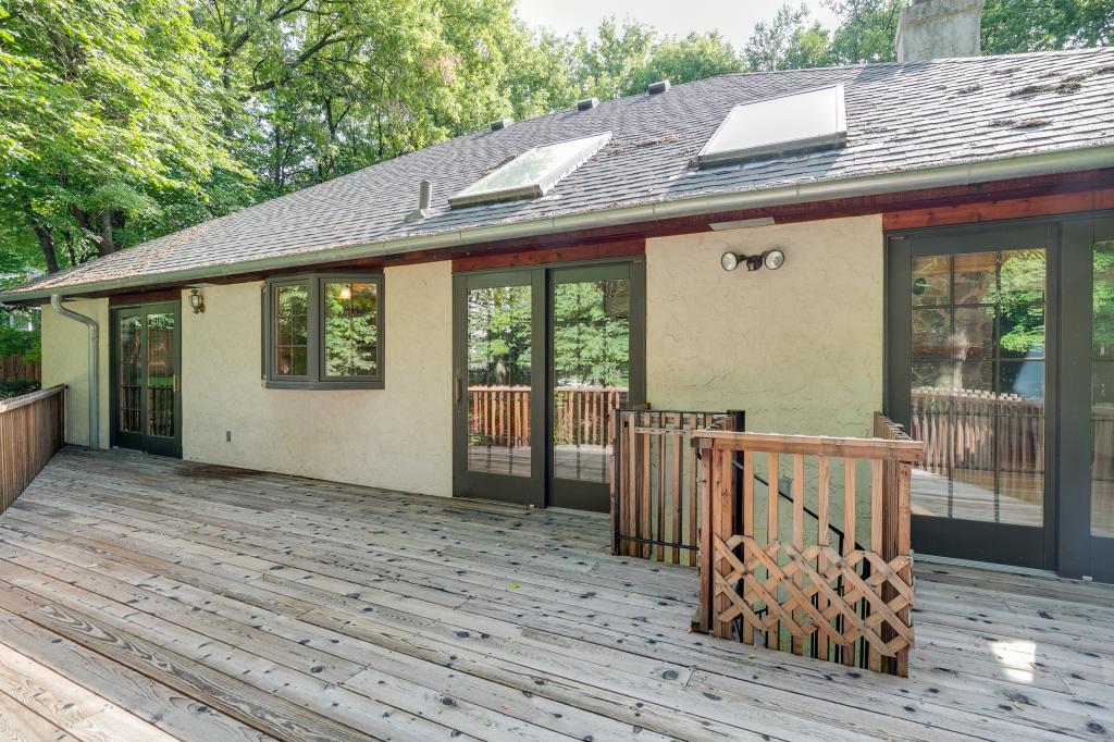 3390 Maplewood Road Wayzata, MN 55391 - Photo 9 of 23 Gallery Image 9