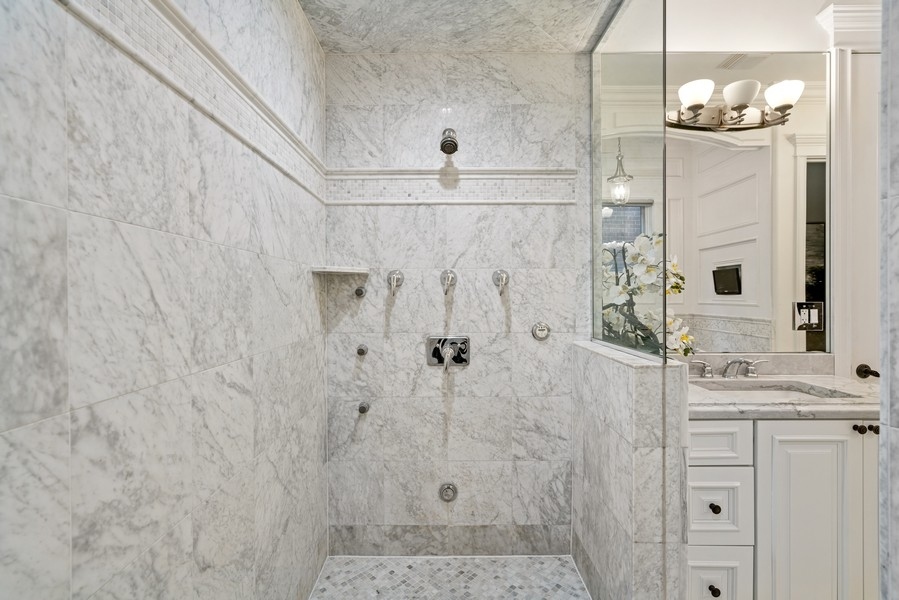 1904 West Wolfram Street Chicago, IL 60657 - Photo 32 of 56