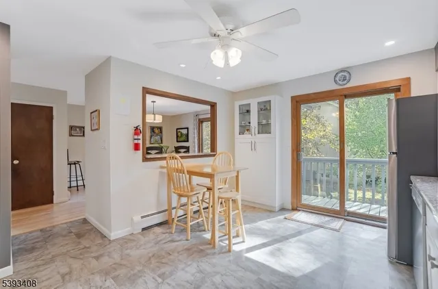 a view of a livingroom with furniture window and outside view