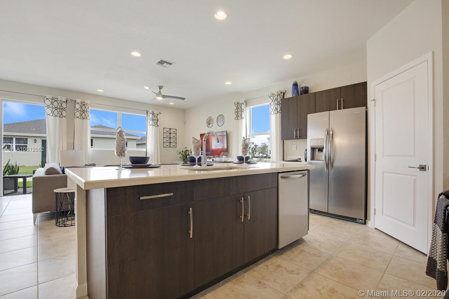 27540 Southwest 135th Ave Road Homestead, FL 33032 - Photo 6 of 13 Gallery Image 6