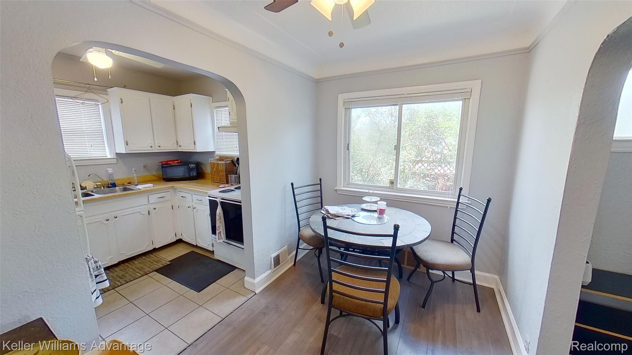 25065 Five Mile Road Redford, MI 48239 - Photo 8 of 29 5 mileRd_25065_Diningroom 1.jpg
