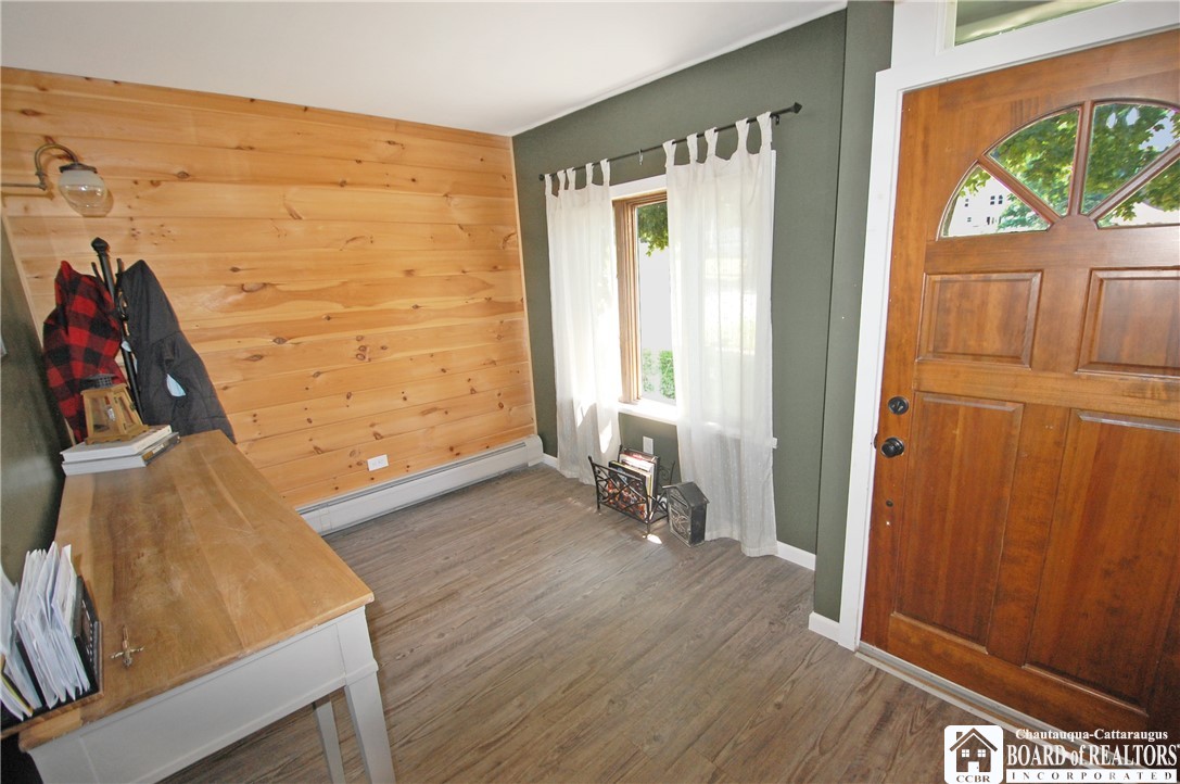 14 Robinson Street Hanover, NY 14136 - Photo 4 of 31 foyer