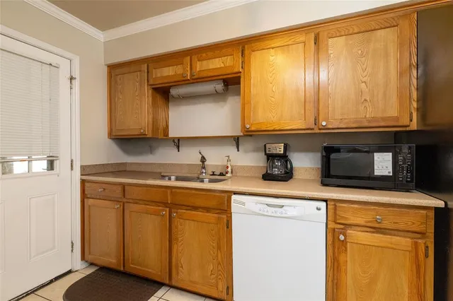 $248,900 | 401 Berryhill Drive, Springtown, TX 76082