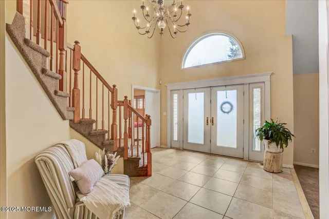 a view of entryway with interior