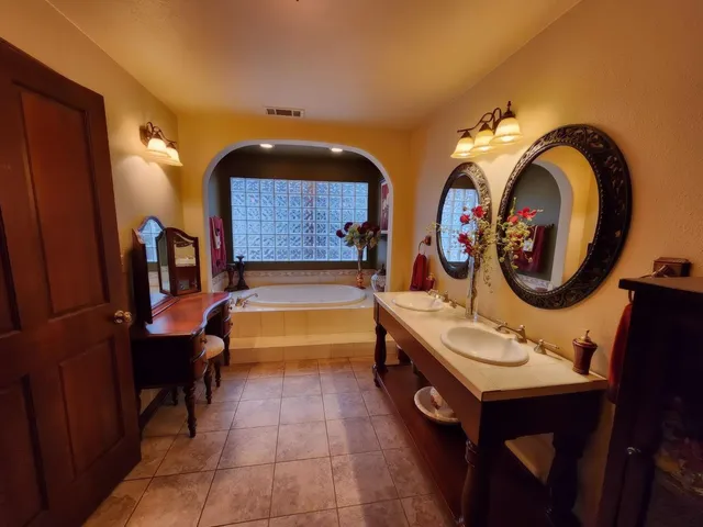 $850,000 | 3723 West Central Avenue, Fresno, CA 93706