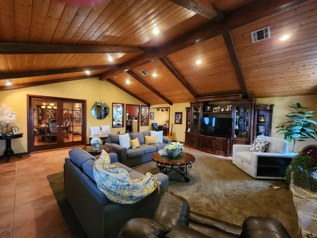 $850,000 | 3723 West Central Avenue, Fresno, CA 93706