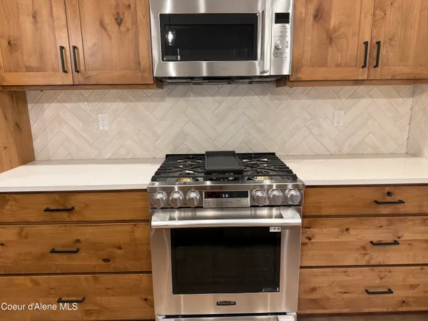 $899,900 | 98 Carbonate Lane, Oldtown, ID 83822