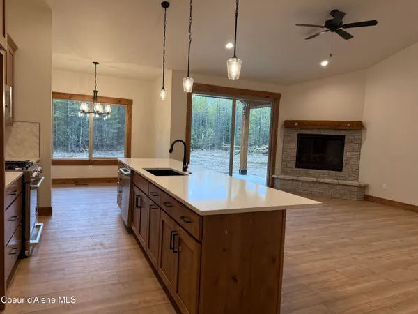 $899,900 | 98 Carbonate Lane, Oldtown, ID 83822