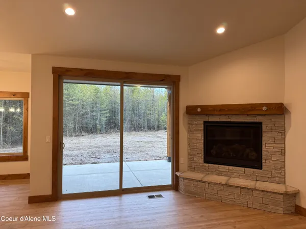 $899,900 | 98 Carbonate Lane, Oldtown, ID 83822