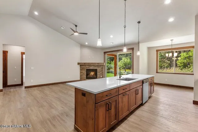 $949,900 | 98 Carbonate Lane, Oldtown, ID 83822