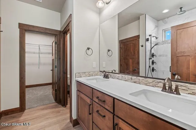 $949,900 | 98 Carbonate Lane, Oldtown, ID 83822