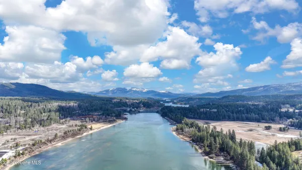 $899,900 | 98 Carbonate Lane, Oldtown, ID 83822