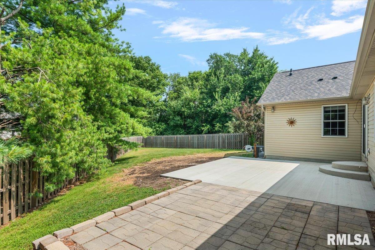 209 Huntington Road Chatham, IL 62629 - Photo 41 of 51