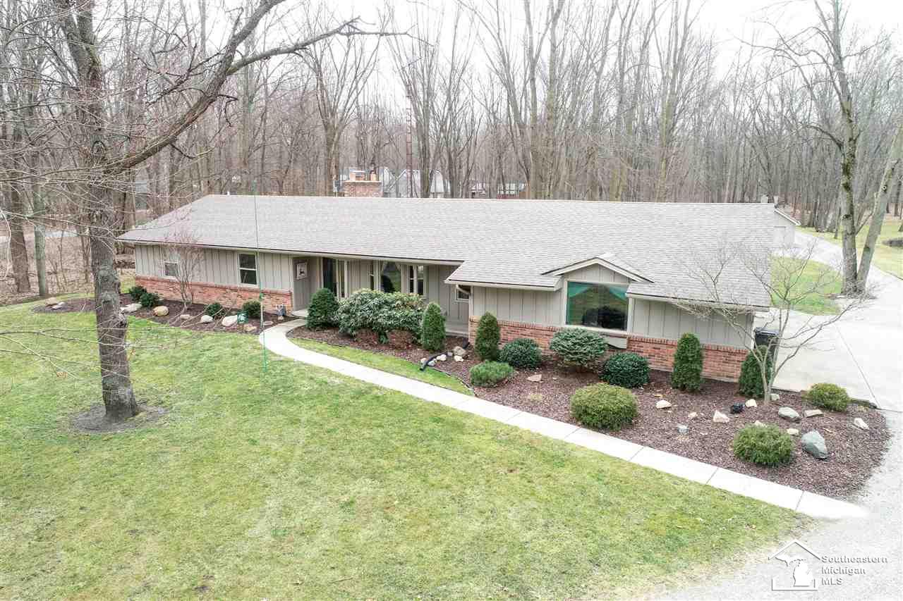 3325 West Temperance Road Lambertville, MI 48144 - Photo 1 of 49