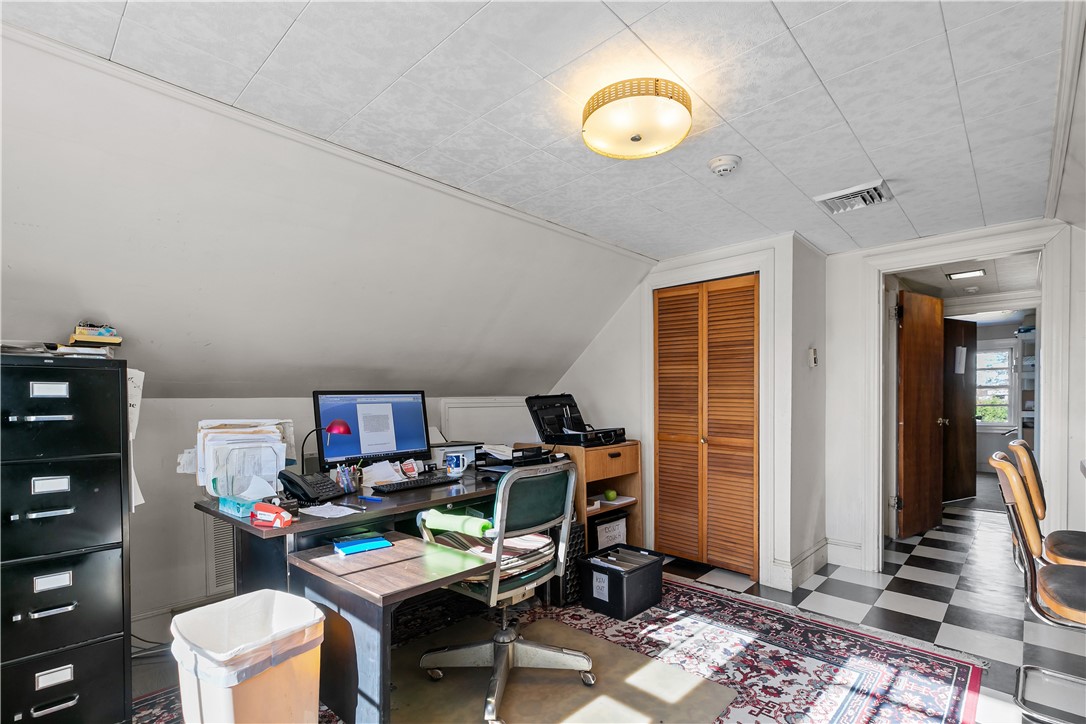 74 Valley Road Middletown, RI 02842 - Photo 31 of 48