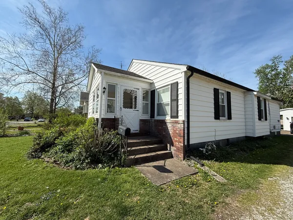 $92,500 | 712 South Virginia Avenue, Marion, IL 62959