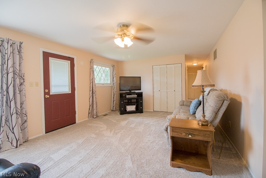 6146 Campbell Road Mentor, OH 44060 - Photo 3 of 31