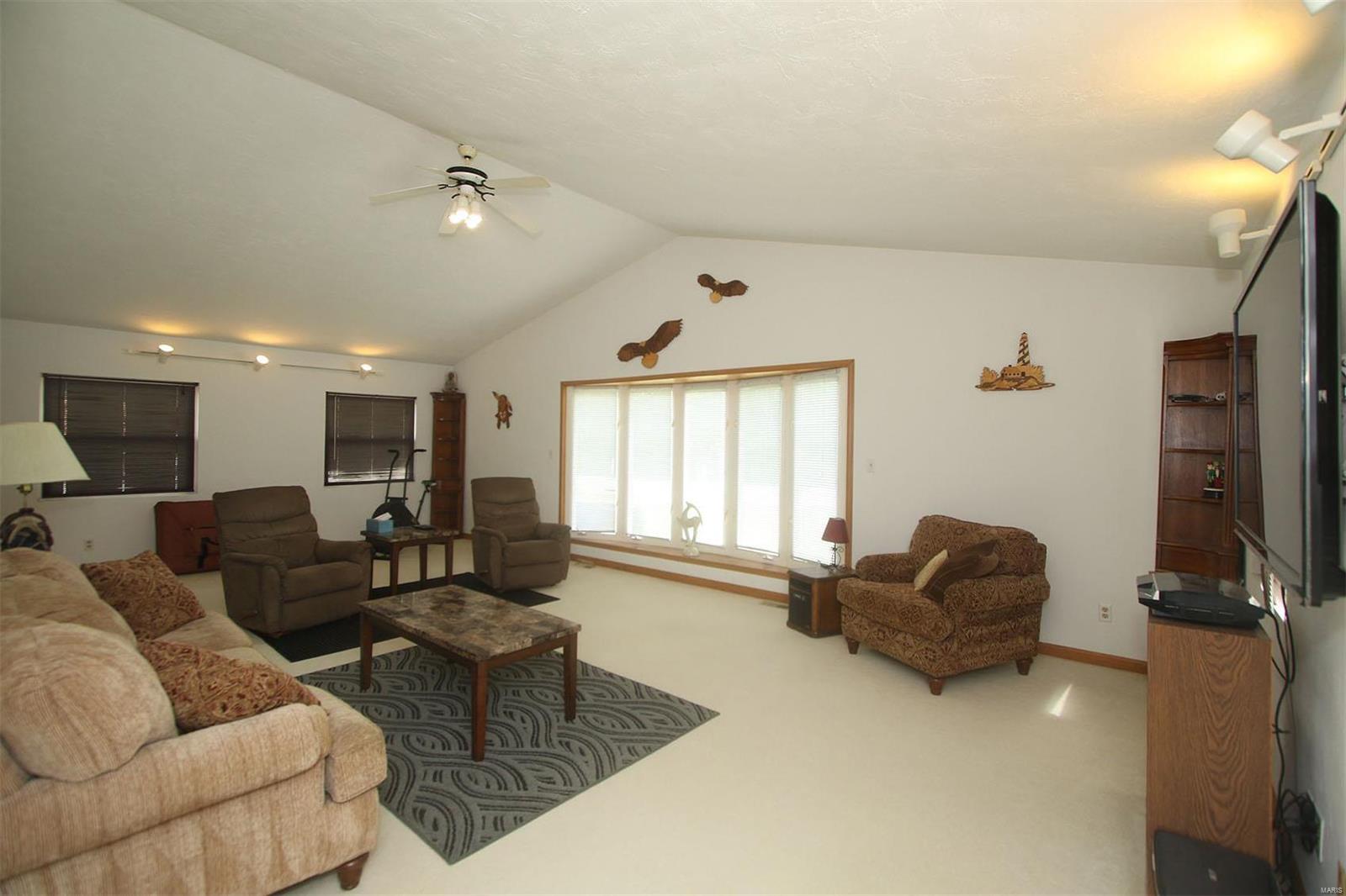 1204 Eiler Road Belleville, IL 62223 - Photo 3 of 37 Gallery Image 3