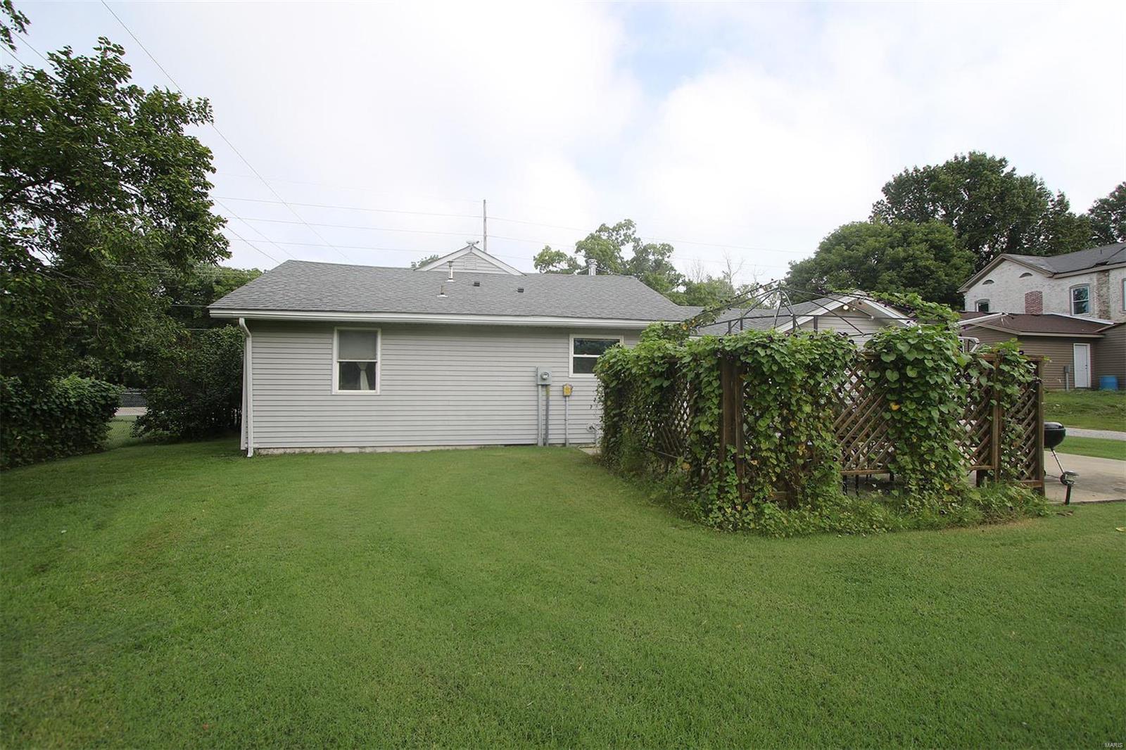 1204 Eiler Road Belleville, IL 62223 - Photo 31 of 37 Gallery Image 31