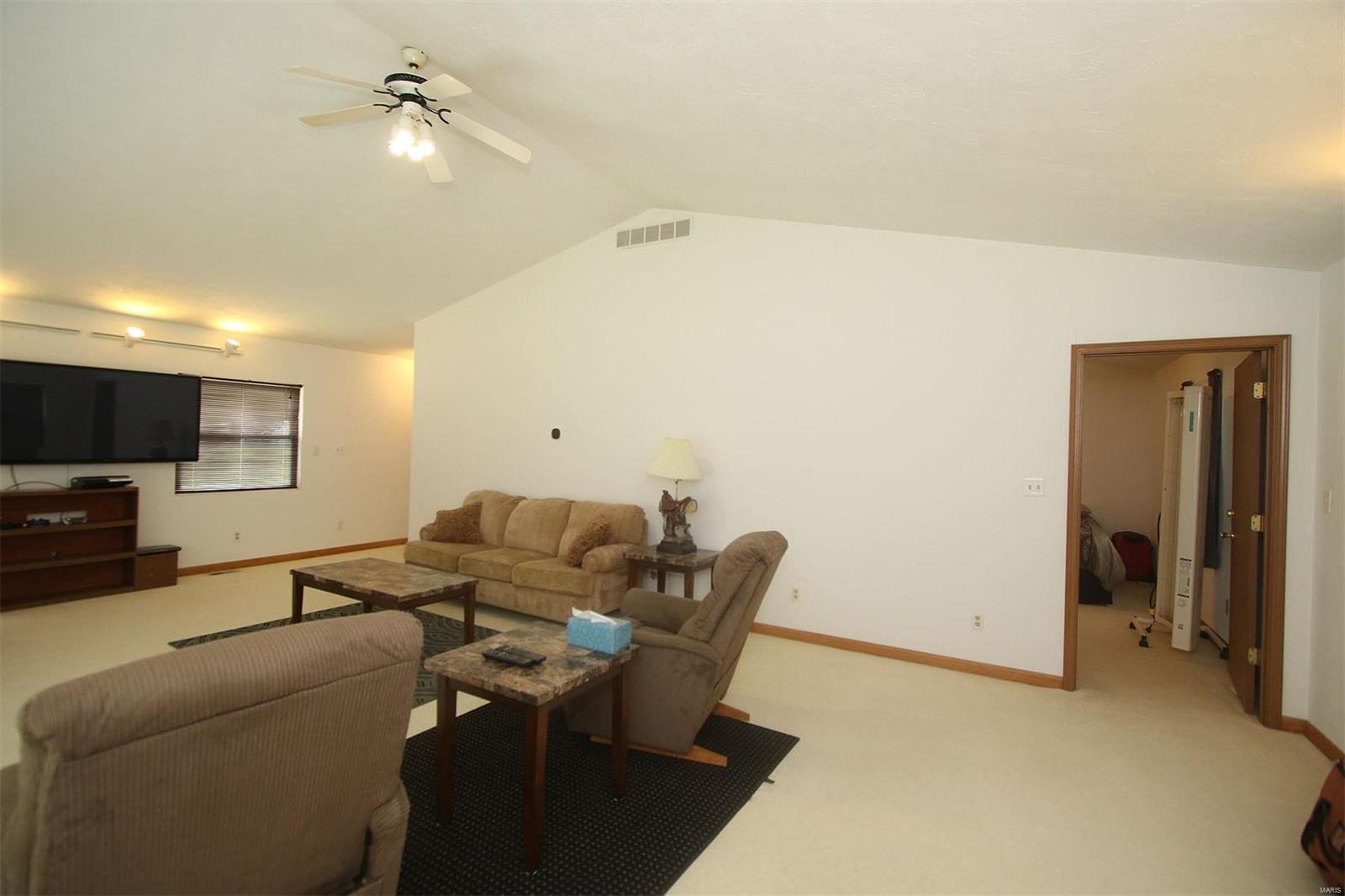 1204 Eiler Road Belleville, IL 62223 - Photo 6 of 37 Gallery Image 6