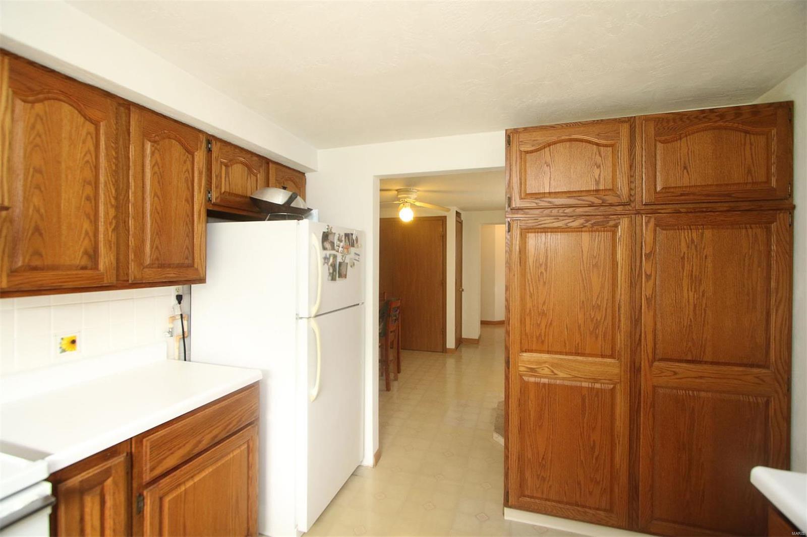 1204 Eiler Road Belleville, IL 62223 - Photo 9 of 37 Gallery Image 9