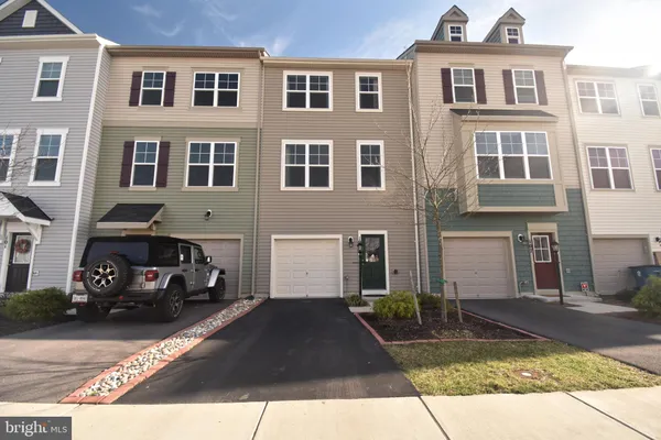 $2,350 | 105 Gristmill Court, Stephenson, VA 22656