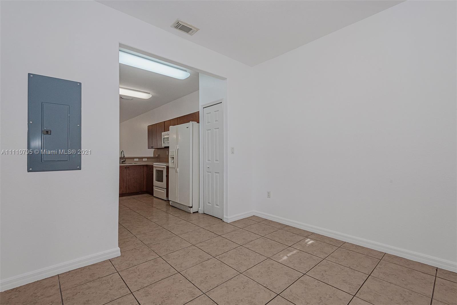 9114 Southwest 152nd Path Miami, FL 33196 - Photo 12 of 33 Gallery Image 12