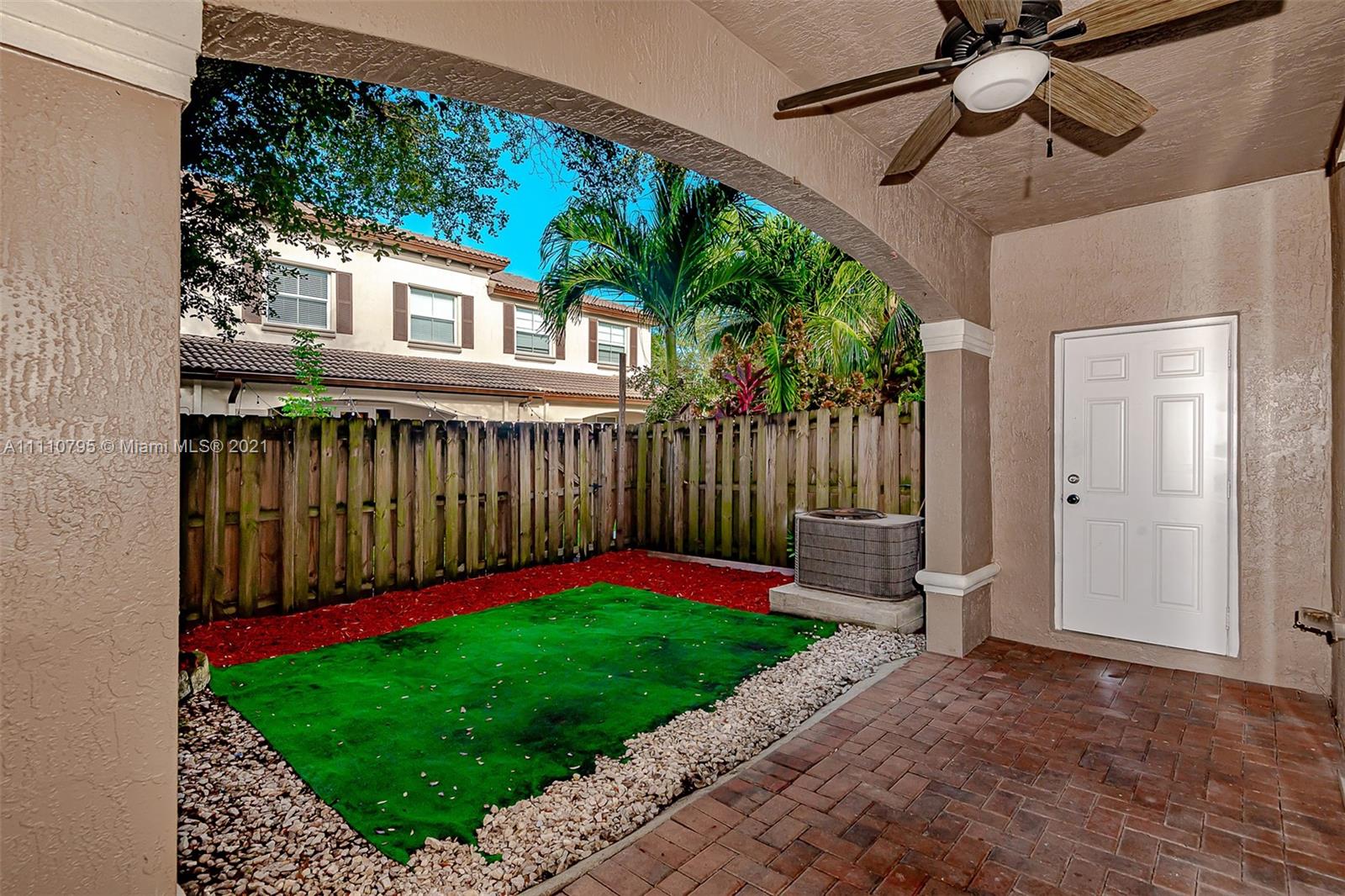 9114 Southwest 152nd Path Miami, FL 33196 - Photo 13 of 33 Gallery Image 13