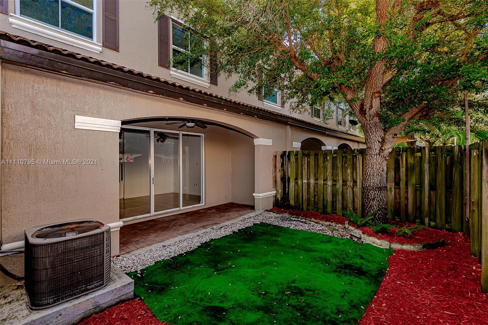 9114 Southwest 152nd Path Miami, FL 33196 - Photo 14 of 33 Gallery Image 14