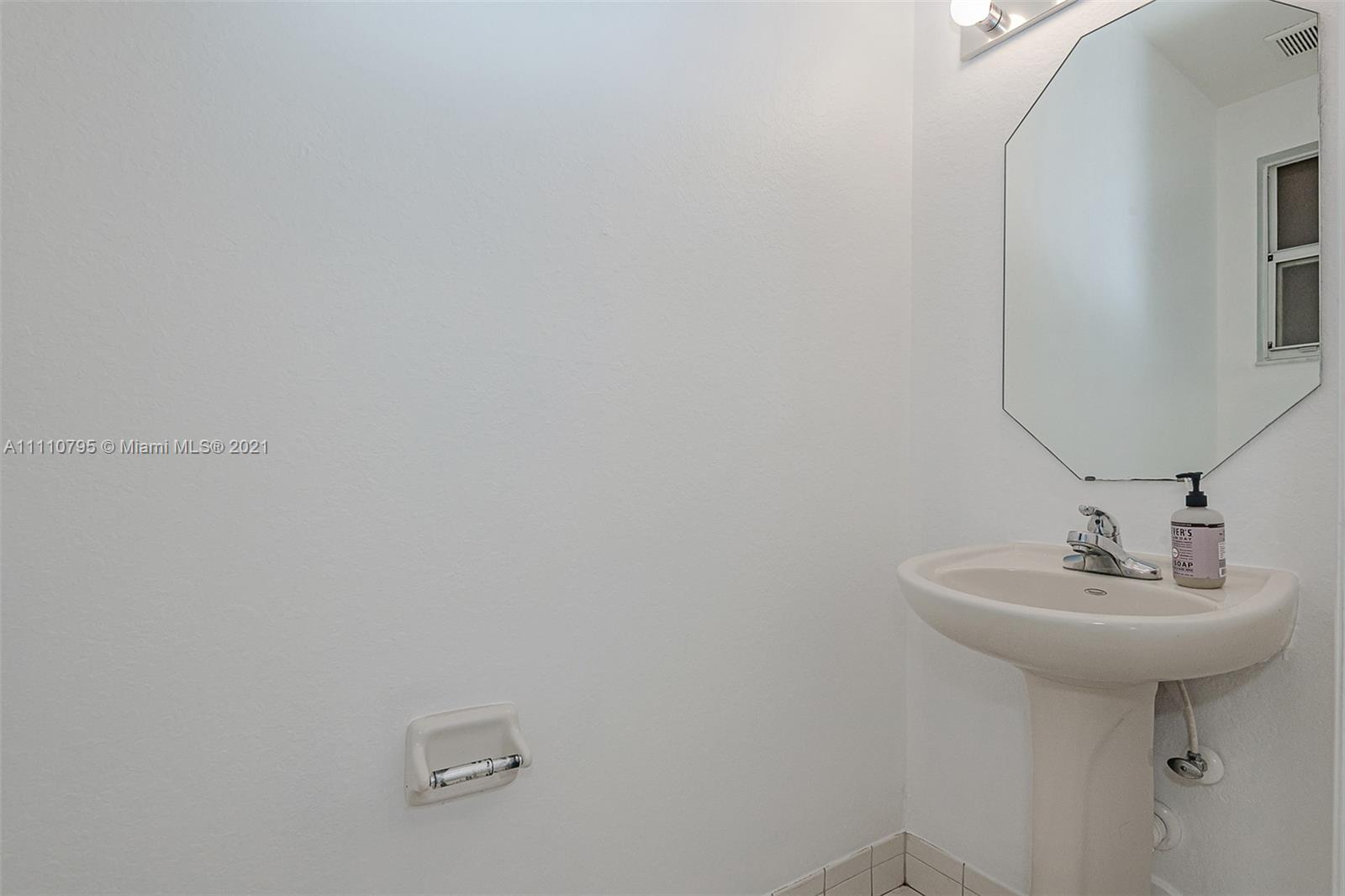 9114 Southwest 152nd Path Miami, FL 33196 - Photo 15 of 33 Gallery Image 15