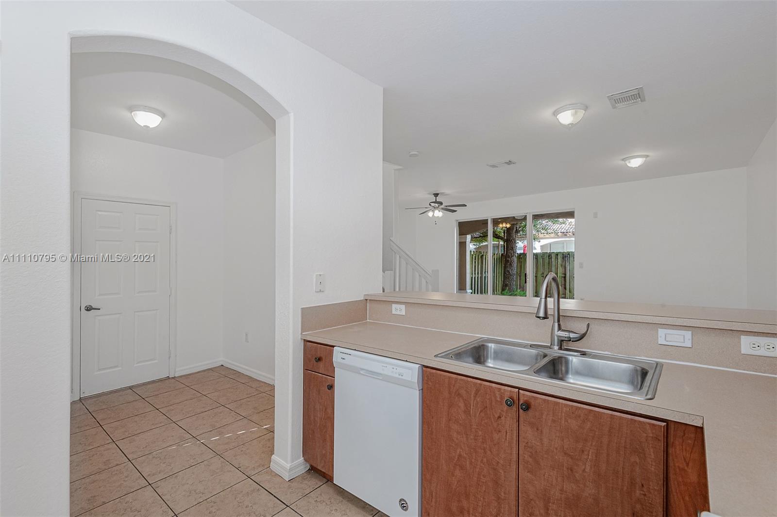 9114 Southwest 152nd Path Miami, FL 33196 - Photo 9 of 33 Gallery Image 9
