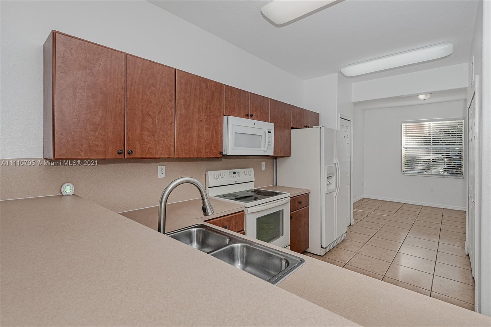 9114 Southwest 152nd Path Miami, FL 33196 - Photo 10 of 33 Gallery Image 10