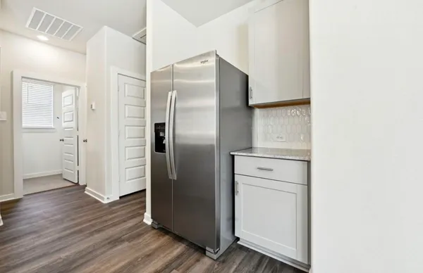 $2,000 | 16656 Sterling Clf Street, Conroe, TX 77302