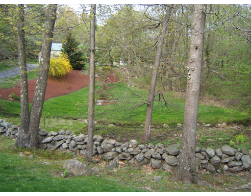 86 Purgatory Road Sutton, MA 01590 - Photo 9 of 16 a view of a garden
