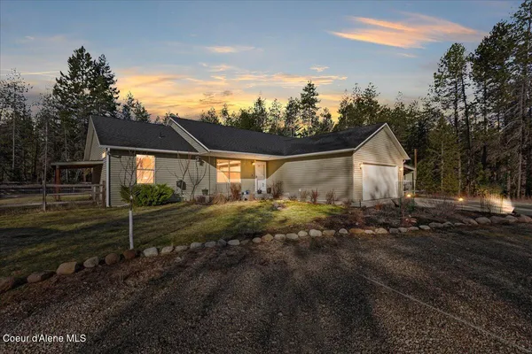 $729,900 | 32647 North Tahoe Drive, Spirit Lake, ID 83869