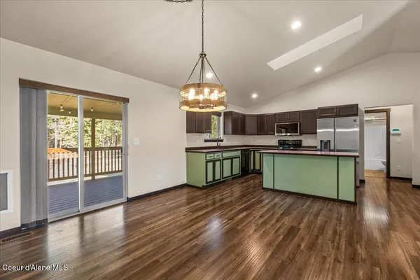 $729,900 | 32647 North Tahoe Drive, Spirit Lake, ID 83869