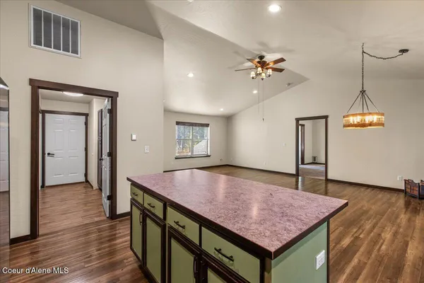 $729,900 | 32647 North Tahoe Drive, Spirit Lake, ID 83869