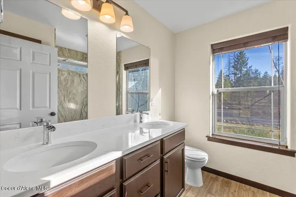 $729,900 | 32647 North Tahoe Drive, Spirit Lake, ID 83869