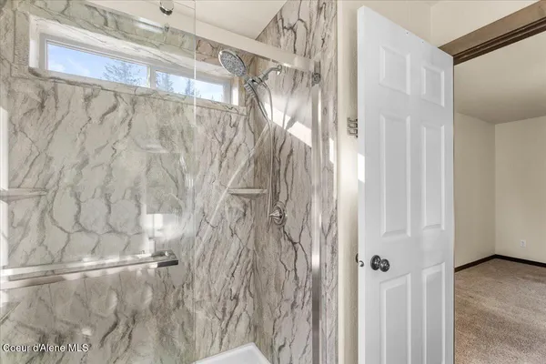 $729,900 | 32647 North Tahoe Drive, Spirit Lake, ID 83869