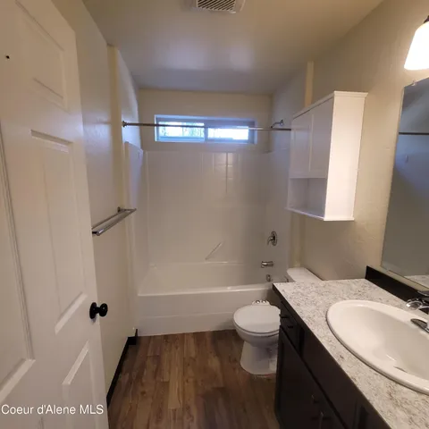 $750,000 | 32647 North Tahoe Drive, Spirit Lake, ID 83869