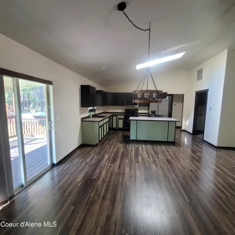 $750,000 | 32647 North Tahoe Drive, Spirit Lake, ID 83869