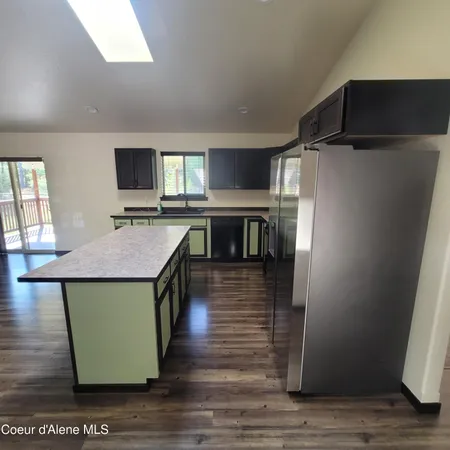 $750,000 | 32647 North Tahoe Drive, Spirit Lake, ID 83869