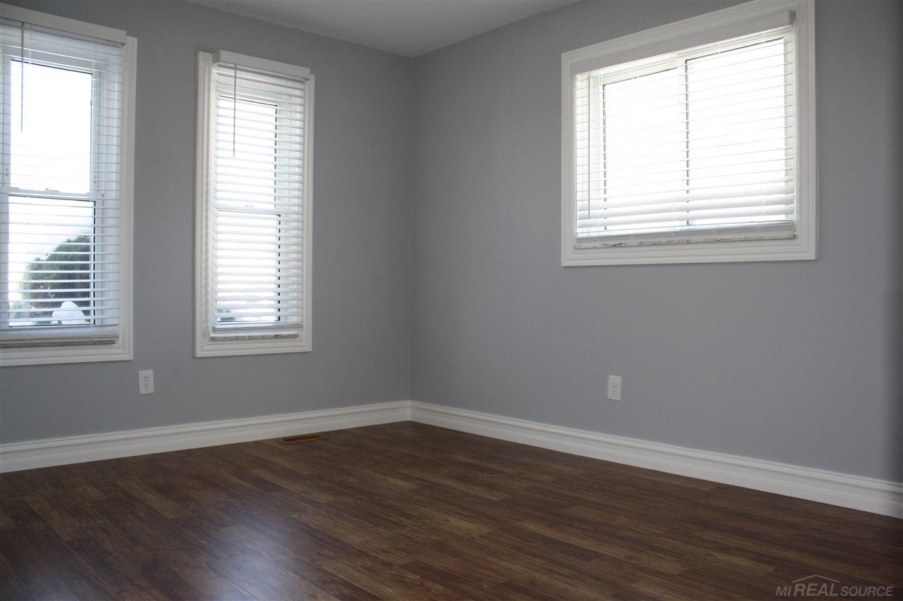 3106 Elmcrest Road Sterling Heights, MI 48310 - Photo 10 of 17