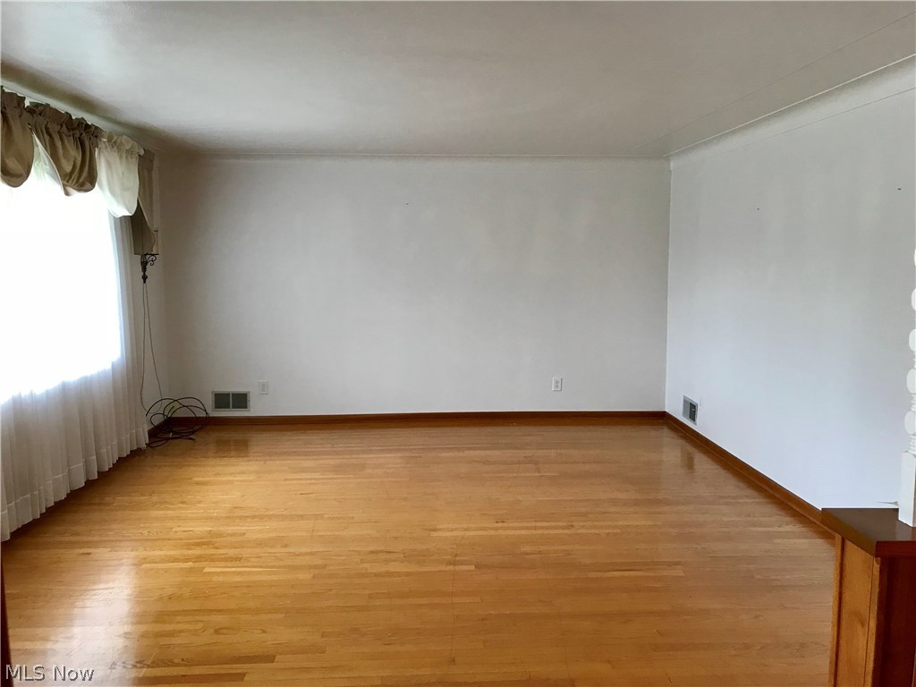 159 Forest Road Weirton, WV 26062 - Photo 4 of 21 Gallery Image 4