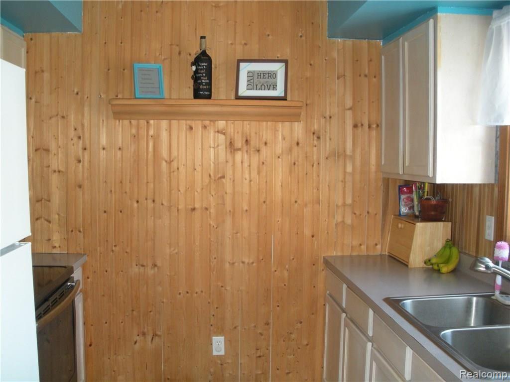 4340 Bishop Road Dryden, MI 48428 - Photo 7 of 35