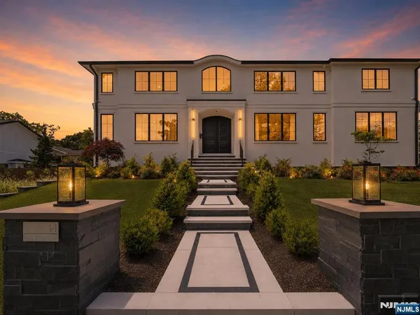 $3,750,000 | 14 Allison Drive, Englewood Cliffs, NJ 07632