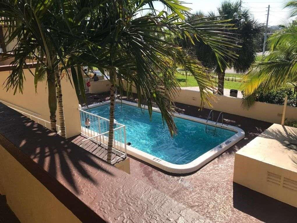 1800 Northwest 4th Avenue, Unit 3 Boca Raton, FL 33432 - Photo 3 of 7 Photo 3