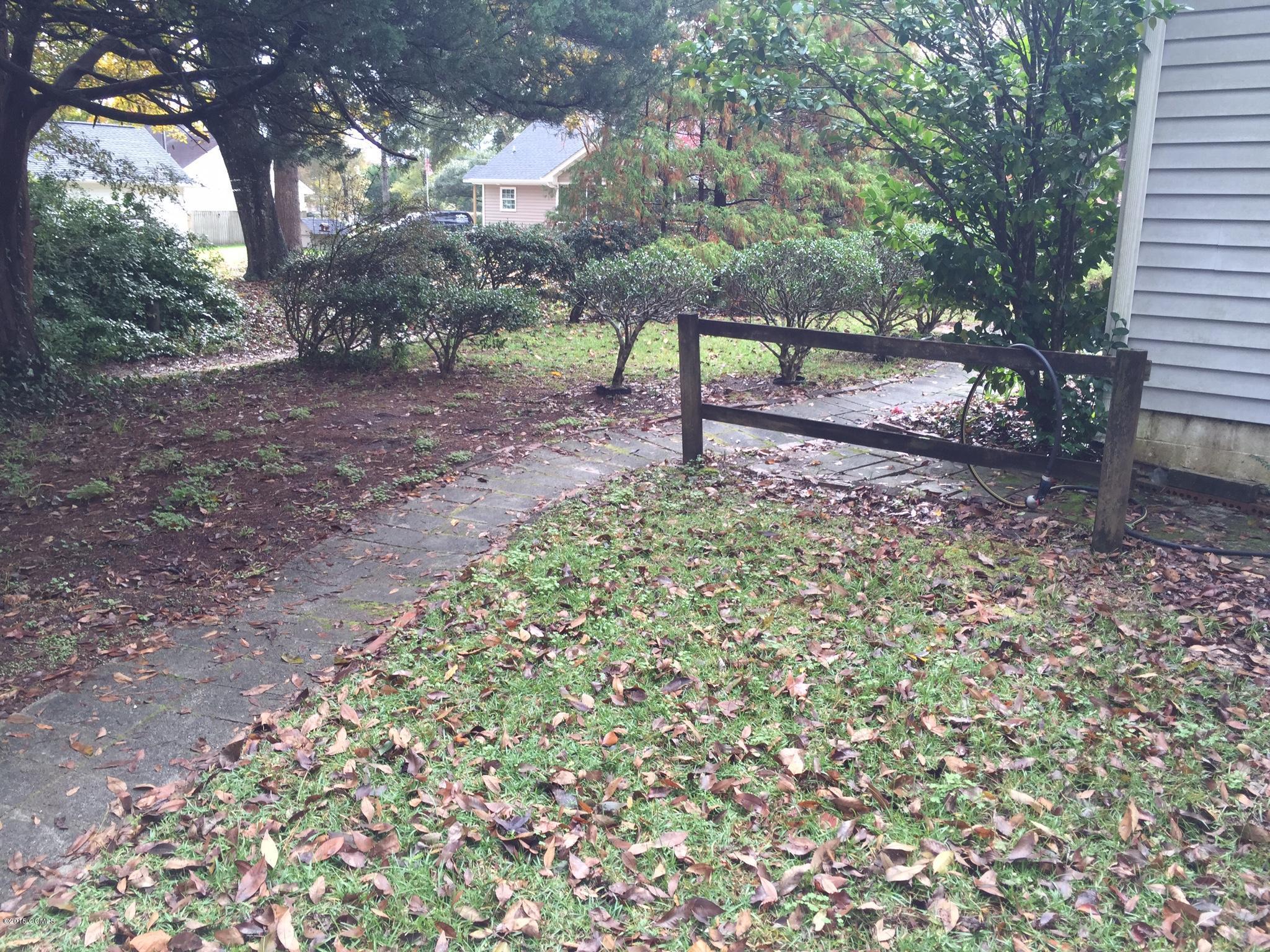 1301 Old Cart Path Road Morehead City, NC 28557 - Photo 13 of 17 image